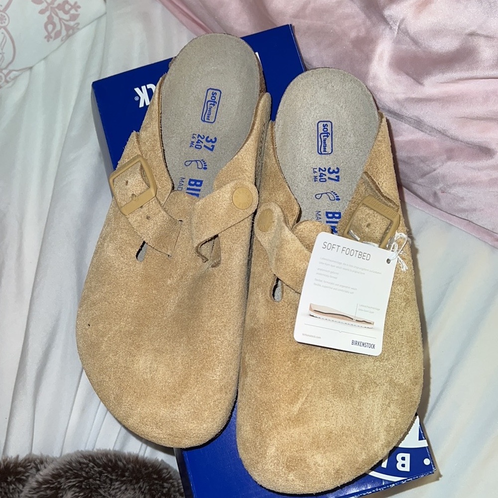 brand new boston birkenstock clogs